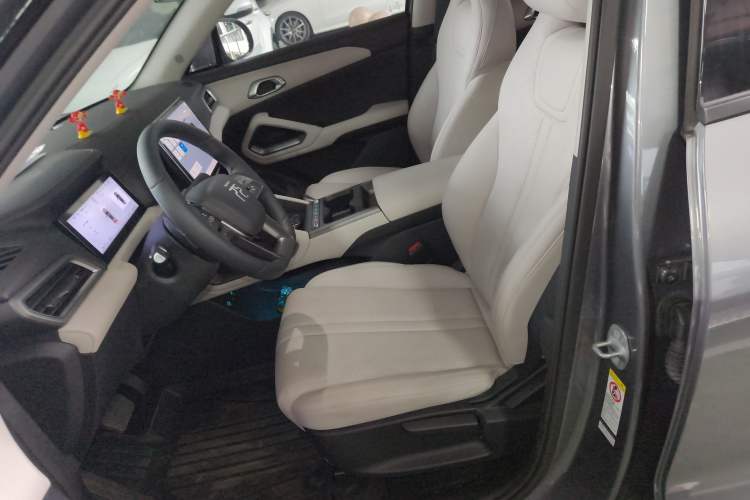 Used BYD Yuan UP 2025 Intelligent Driving Version 401 KM Dynamic Edition Left Front Seat