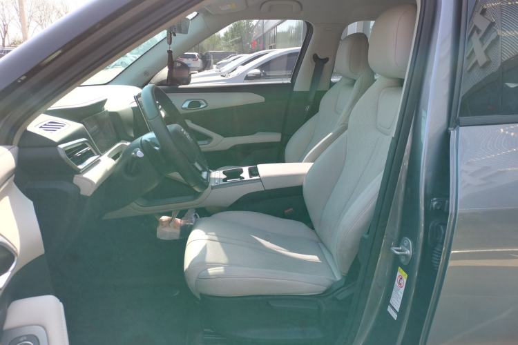 Used BYD Yuan UP 2025 Intelligent Driving Version 401 KM Dynamic Edition Left Front Seat