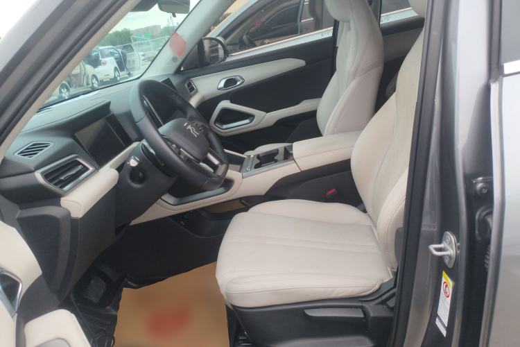 Used BYD Yuan UP 2025 Intelligent Driving Version 401 KM Dynamic Edition Left Front Seat