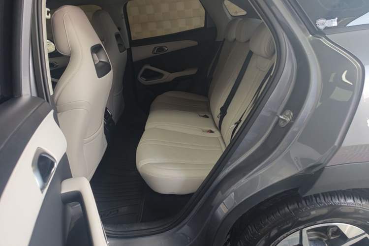 Used BYD Yuan UP 2025 Intelligent Driving Version 401 km Leading Edition Left Rear Seat