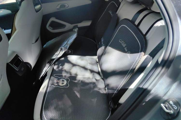 Used BYD Yuan UP 2025 Intelligent Driving Version 401 KM Dynamic Edition Left Rear Seat