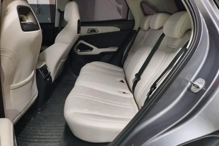 Used BYD Yuan UP 2025 Intelligent Driving Version 401 km Leading Edition Left Rear Seat