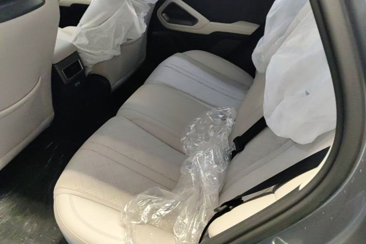 Used BYD Yuan UP 2025 Model 301KM Leading Version Left Rear Seat