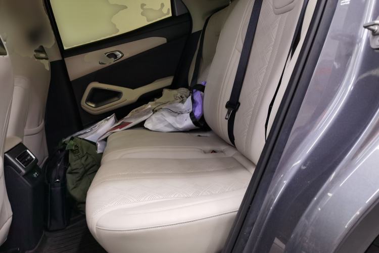 Used BYD Yuan UP 2025 Intelligent Driving Version 401 KM Dynamic Edition Left Rear Seat