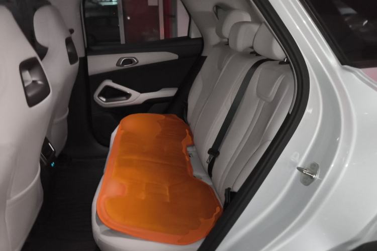Used BYD Yuan UP 2025 Intelligent Driving Version 401 KM Dynamic Edition Left Rear Seat