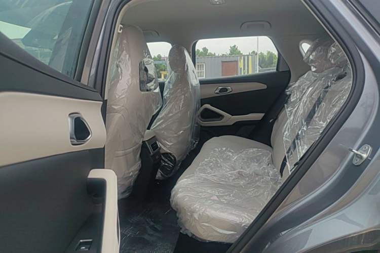 Used BYD Yuan UP 2025 Model 301KM Leading Version Left Rear Seat