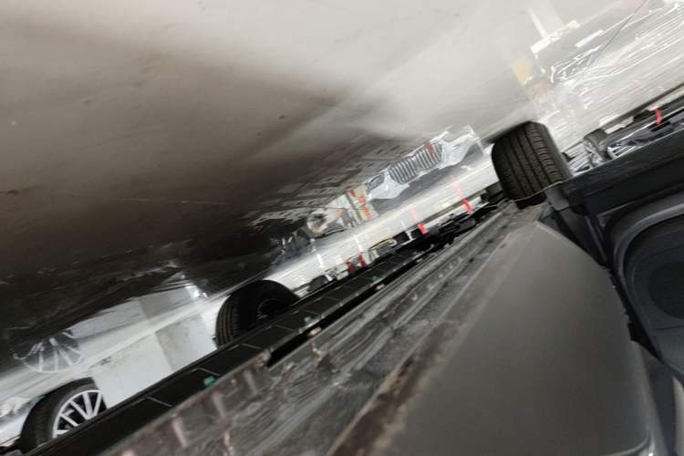 Used BYD Yuan UP 2025 Model 301KM Leading Version Left Side Sill