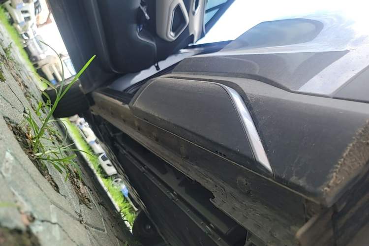 Used BYD Yuan UP 2025 Model 301KM Leading Version Left Side Sill