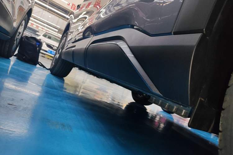 Used BYD Yuan UP 2025 Intelligent Driving Version 401 KM Dynamic Edition Left Side Sill