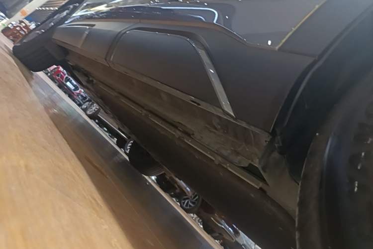 Used BYD Yuan UP 2025 Intelligent Driving Version 401 KM Dynamic Edition Left Side Sill