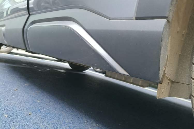 Used BYD Yuan UP 2025 Model 301KM Leading Version Left Side Sill