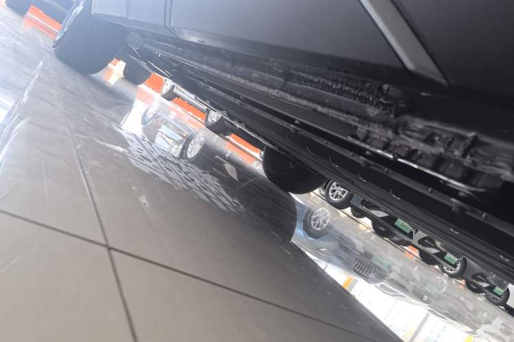 Used BYD Yuan UP 2025 Model 301KM Leading Version Left Side Sill