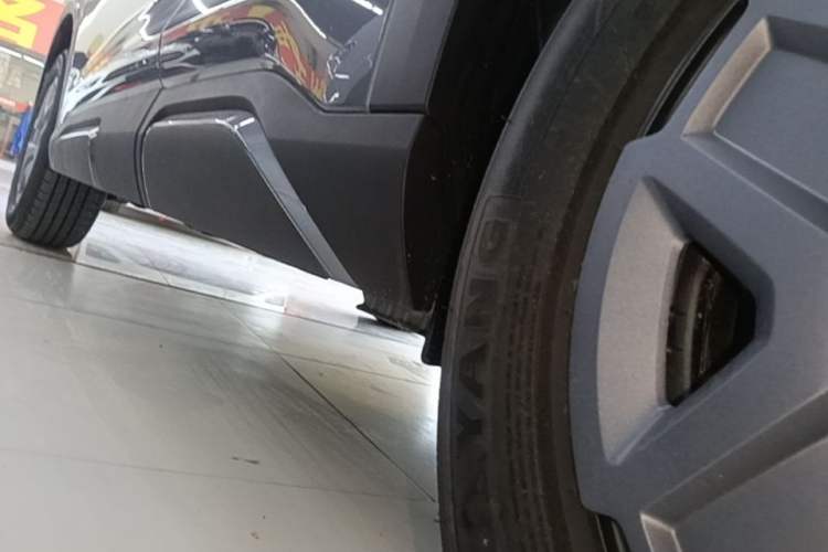 Used BYD Yuan UP 2025 Model 301KM Leading Version Left Side Sill