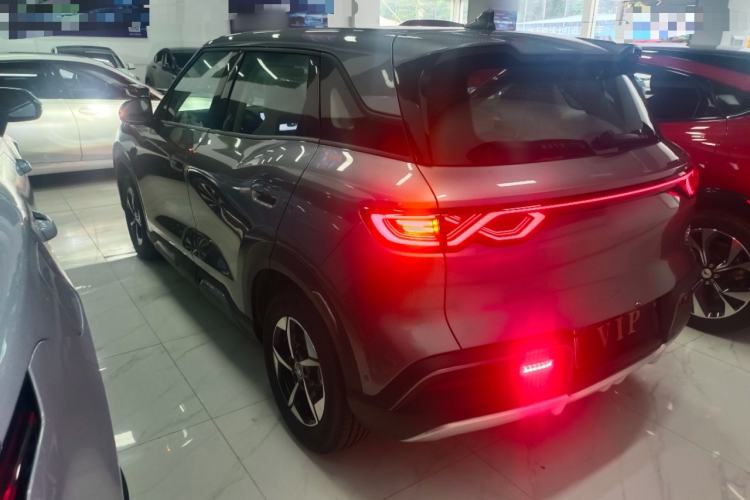 Used BYD Yuan UP 2025 Intelligent Driving Version 401 km Leading Edition Rear Left 45 Deg