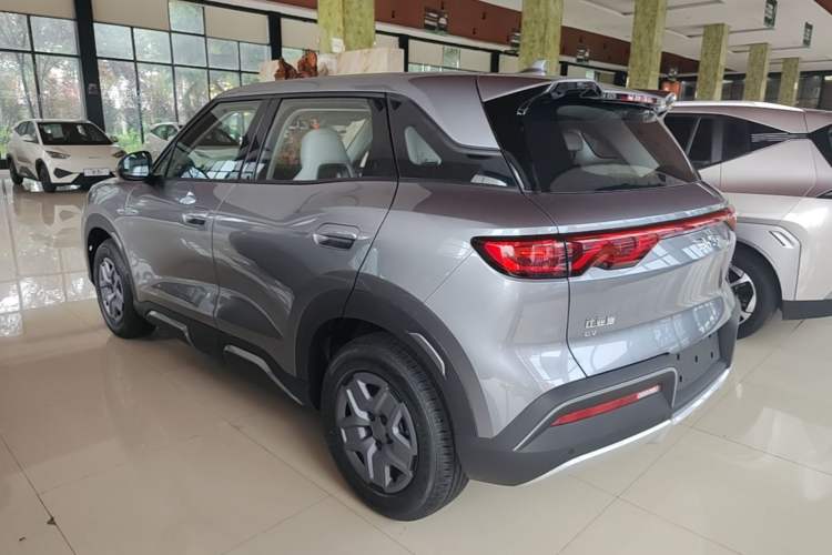 Used BYD Yuan UP 2025 Model 301KM Leading Version Rear Left 45 Deg
