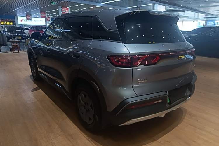 Used BYD Yuan UP 2025 Intelligent Driving Version 401 KM Dynamic Edition Rear Left 45 Deg
