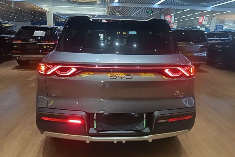 Used BYD Yuan UP 2025 Intelligent Driving Version 401 KM Dynamic Edition Rear