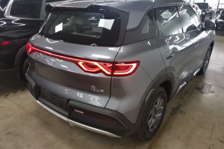Used BYD Yuan UP 2025 Intelligent Driving Version 401 KM Dynamic Edition Rear Right 45 Deg