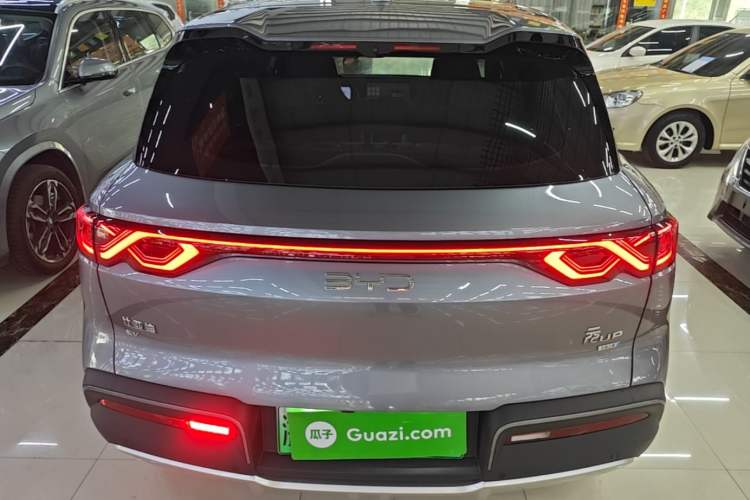 Used BYD Yuan UP 2025 Intelligent Driving Version 401 KM Dynamic Edition Rear