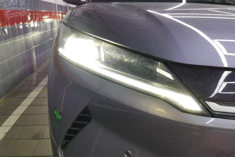 Used BYD Yuan UP 2025 Intelligent Driving Version 401 KM Dynamic Edition Right Front Headlight