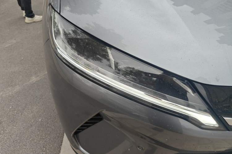Used BYD Yuan UP 2025 Intelligent Driving Version 401 KM Dynamic Edition Right Front Headlight