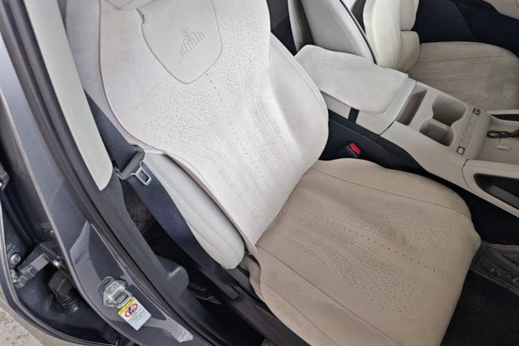 Used BYD Yuan UP 2025 Model 301KM Leading Version Right Front Seat