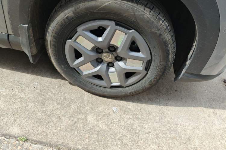 Used BYD Yuan UP 2025 Intelligent Driving Version 401 KM Dynamic Edition Right Front Wheel Hub