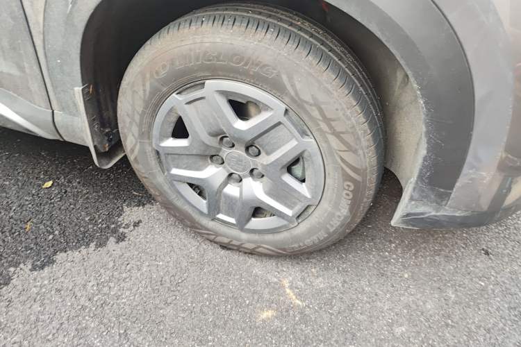 Used BYD Yuan UP 2025 Model 301KM Leading Version Right Front Wheel Hub