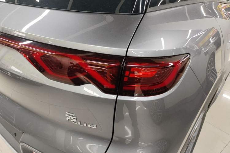Used BYD Yuan UP 2025 Model 301KM Leading Version Right Rear Taillight