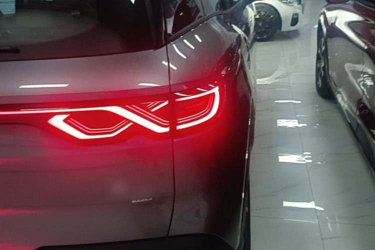 Used BYD Yuan UP 2025 Intelligent Driving Version 401 km Leading Edition Right Rear Taillight