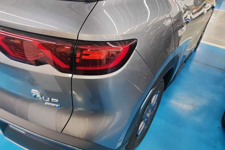 Used BYD Yuan UP 2025 Intelligent Driving Version 401 KM Dynamic Edition Right Rear Taillight