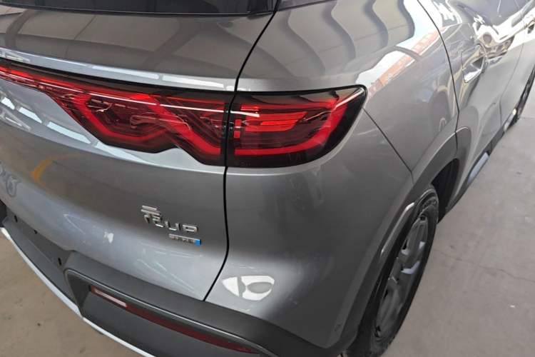 Used BYD Yuan UP 2025 Intelligent Driving Version 401 KM Dynamic Edition Right Rear Taillight