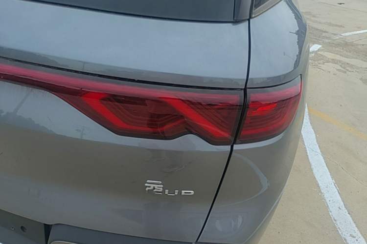 Used BYD Yuan UP 2025 Model 301KM Leading Version Right Rear Taillight