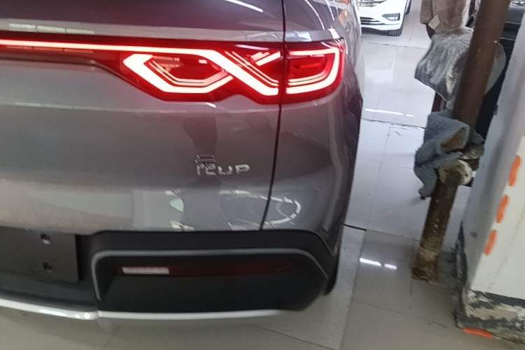 Used BYD Yuan UP 2025 Model 301KM Leading Version Right Rear Taillight
