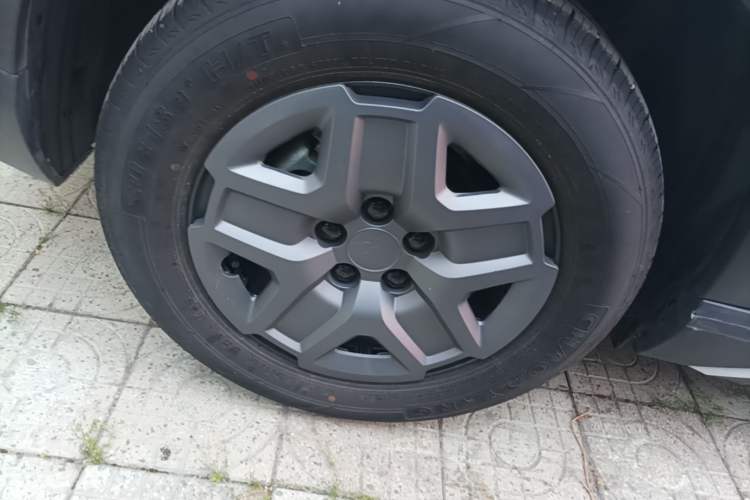 Used BYD Yuan UP 2025 Intelligent Driving Version 401 KM Dynamic Edition Right Rear Wheel Hub
