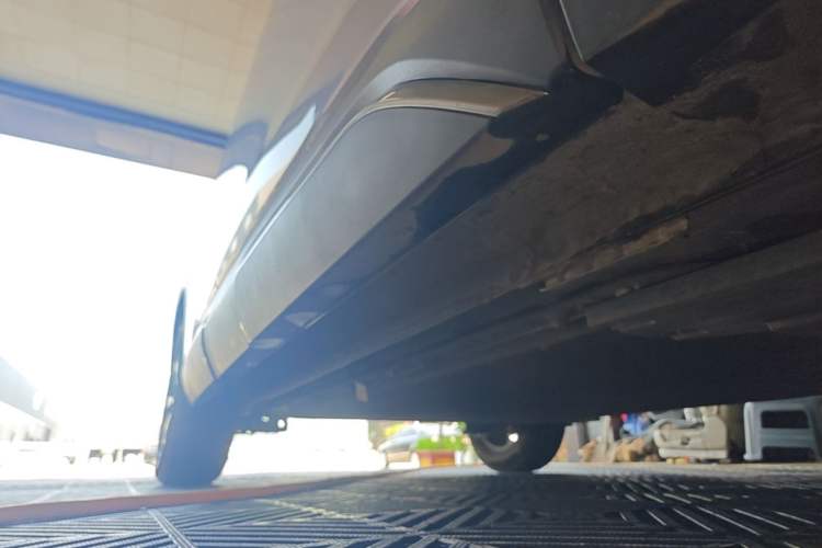 Used BYD Yuan UP 2025 Intelligent Driving Version 401 km Leading Edition Right Side Sill