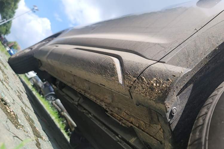 Used BYD Yuan UP 2025 Model 301KM Leading Version Right Side Sill