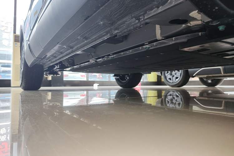 Used BYD Yuan UP 2025 Model 301KM Leading Version Right Side Sill