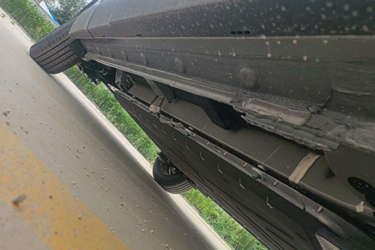 Used BYD Yuan UP 2025 Model 301KM Leading Version Right Side Sill