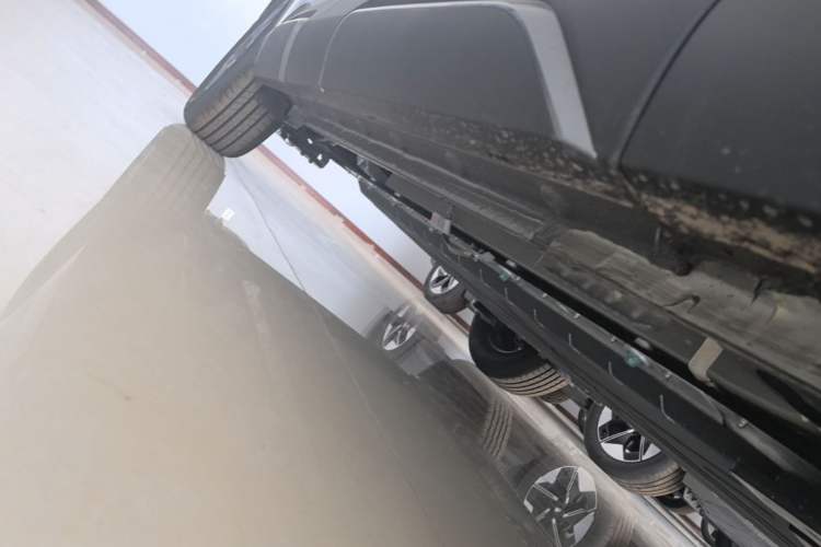 Used BYD Yuan UP 2025 Model 301KM Leading Version Right Side Sill