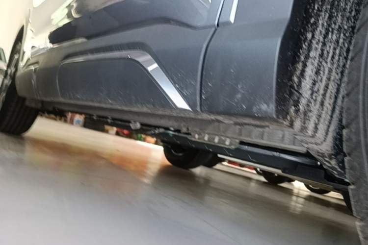 Used BYD Yuan UP 2025 Model 301KM Leading Version Right Side Sill