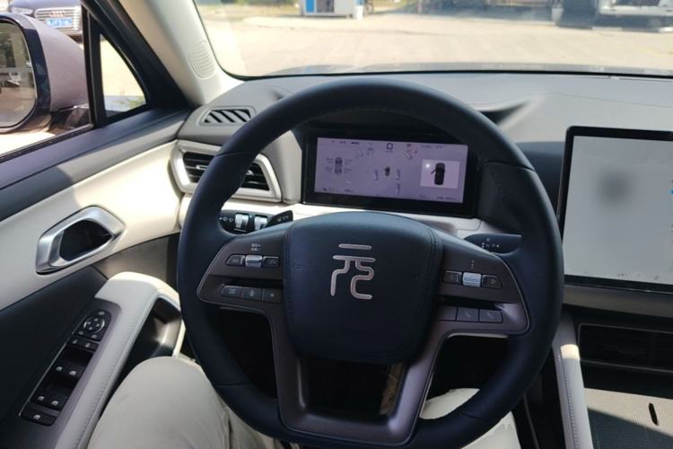 Used BYD Yuan UP 2025 Intelligent Driving Version 401 km Leading Edition Steering Wheel