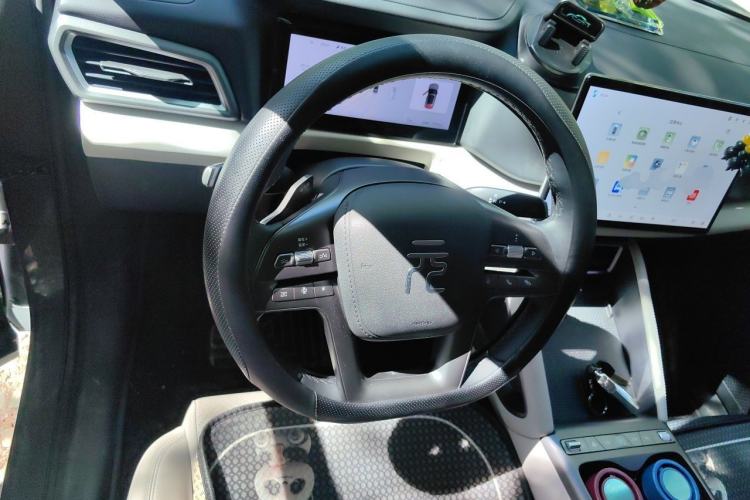 Used BYD Yuan UP 2025 Intelligent Driving Version 401 KM Dynamic Edition Steering Wheel
