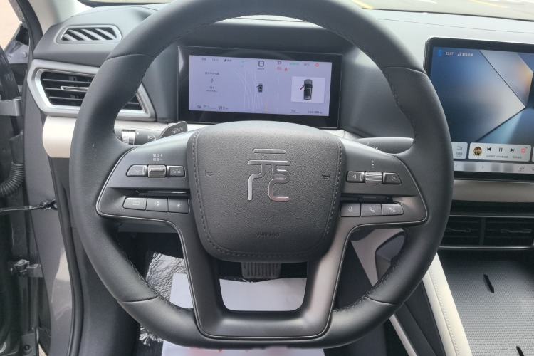 Used BYD Yuan UP 2025 Intelligent Driving Version 401 KM Dynamic Edition Steering Wheel
