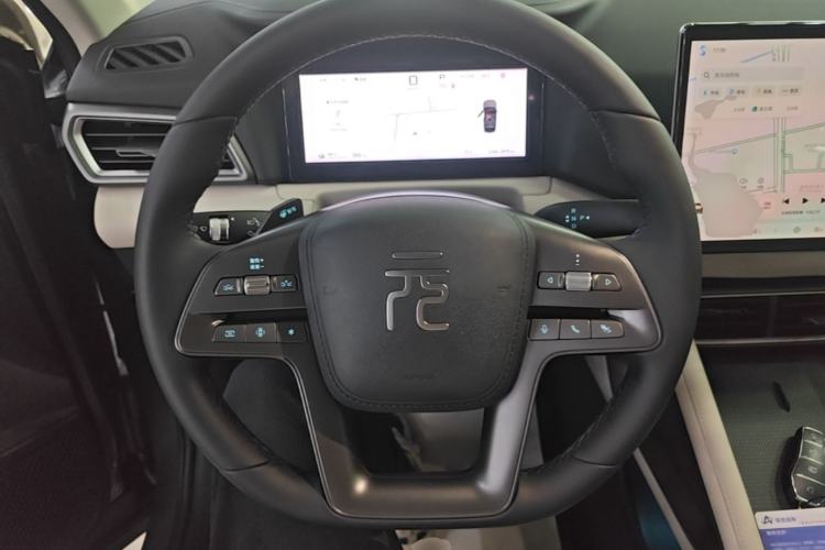 Used BYD Yuan UP 2025 Intelligent Driving Version 401 KM Dynamic Edition Steering Wheel