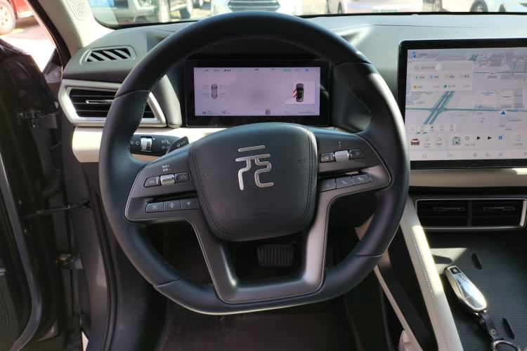 Used BYD Yuan UP 2025 Intelligent Driving Version 401 KM Dynamic Edition Steering Wheel