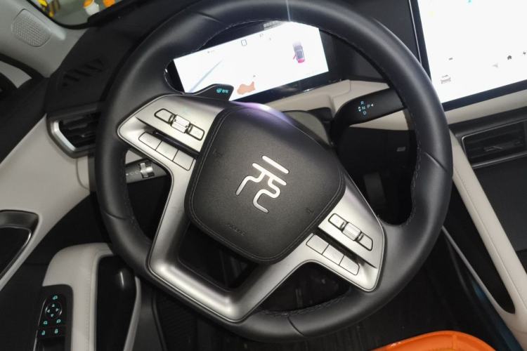 Used BYD Yuan UP 2025 Intelligent Driving Version 401 KM Dynamic Edition Steering Wheel