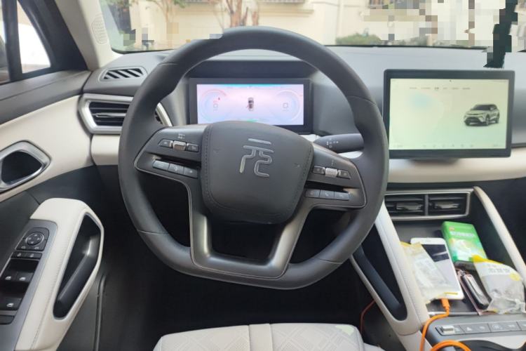 Used BYD Yuan UP 2025 Model 301KM Leading Version Steering Wheel