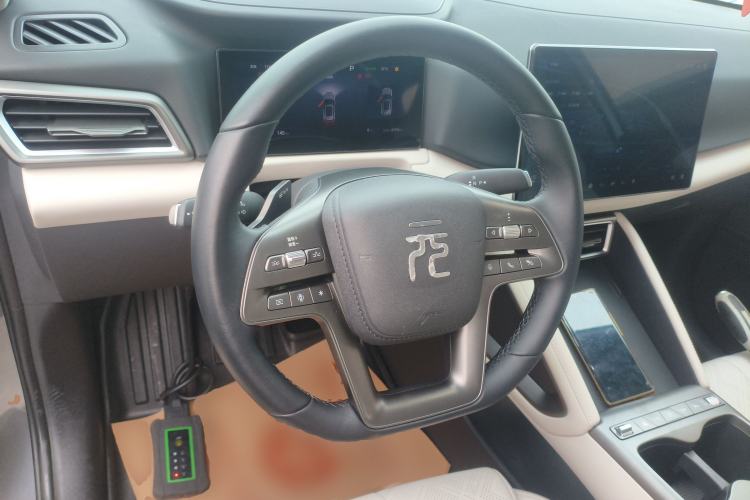 Used BYD Yuan UP 2025 Intelligent Driving Version 401 KM Dynamic Edition Steering Wheel
