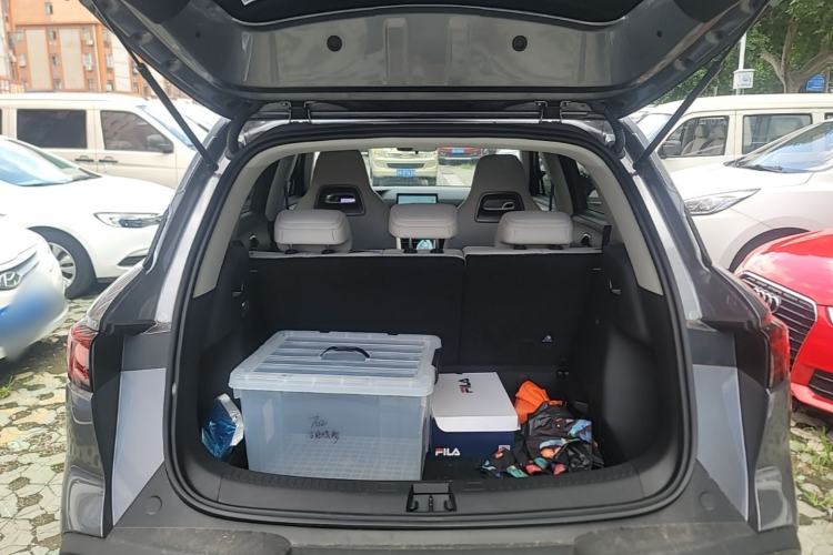 Used BYD Yuan UP 2025 Model 301KM Leading Version Trunk